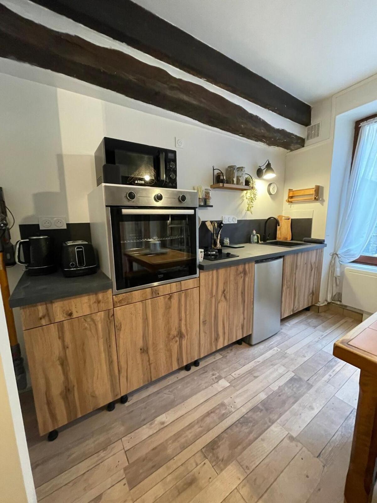 "La Petite Maison" Triplex Au Centre Ville - Les Terres Du Roy Avallon Kültér fotó