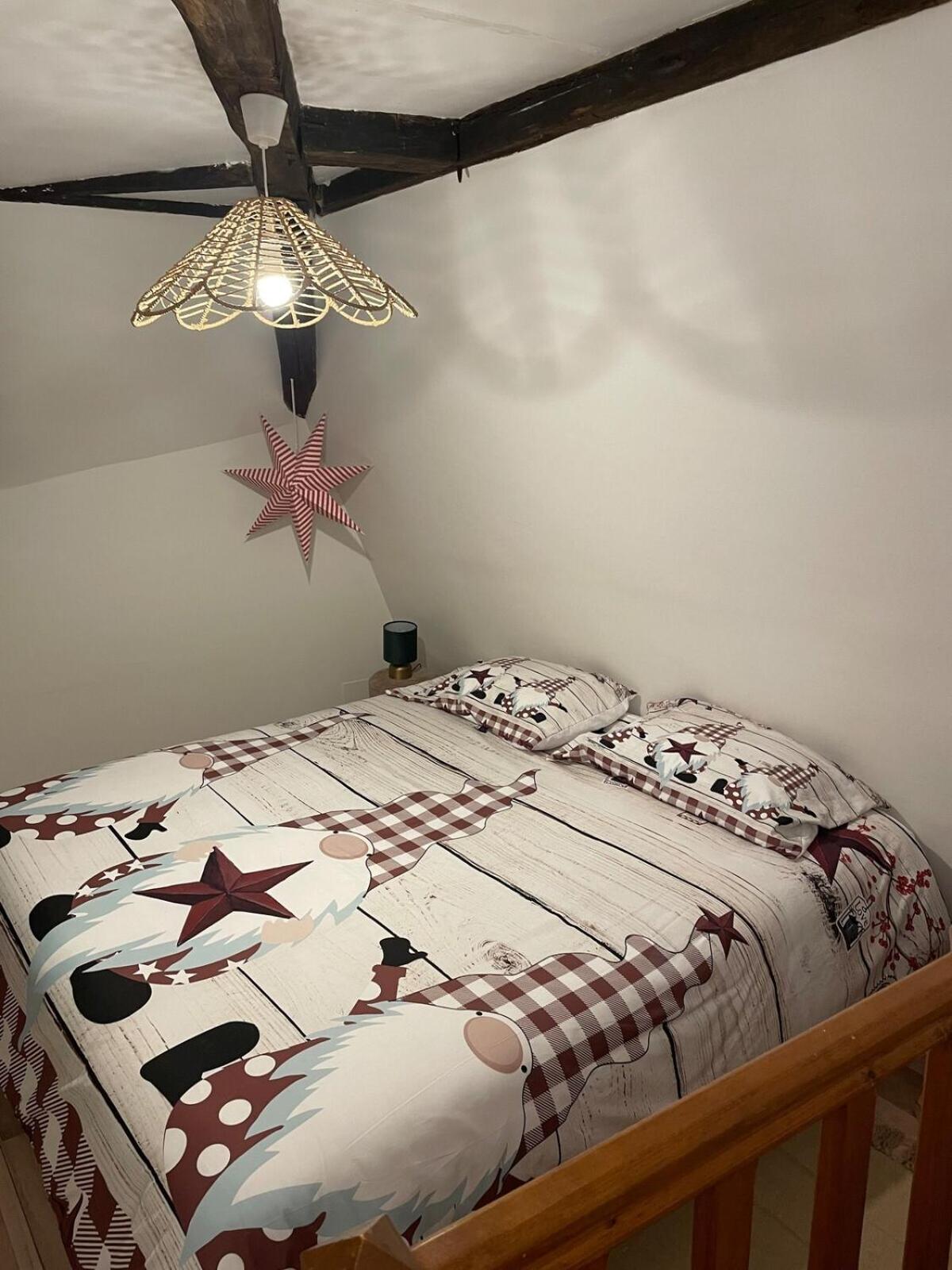 "La Petite Maison" Triplex Au Centre Ville - Les Terres Du Roy Avallon Kültér fotó