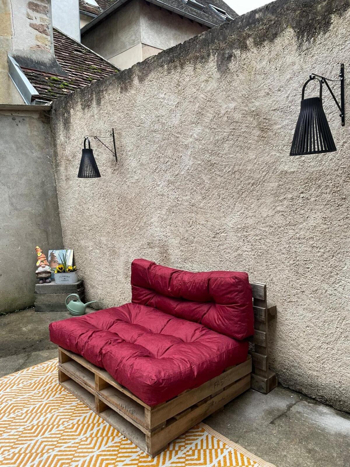 "La Petite Maison" Triplex Au Centre Ville - Les Terres Du Roy Avallon Kültér fotó